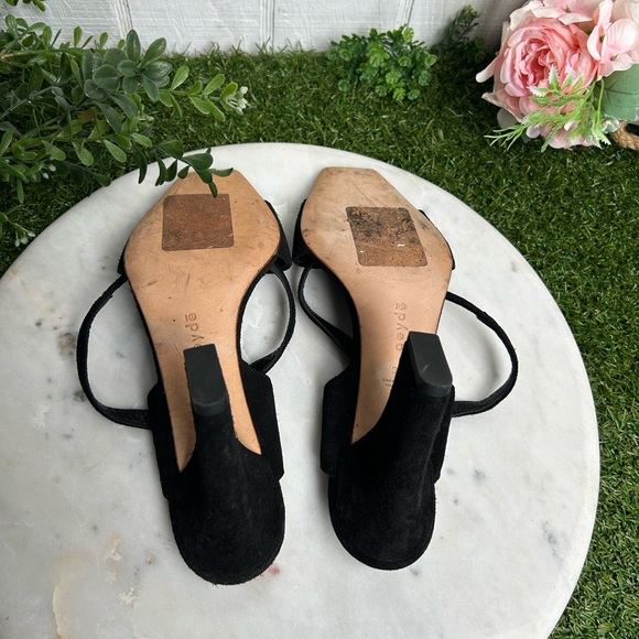 AEYDE Gabriella Sandals In Black
$310.00* • Out of stock • Brand: AEYDE - Picture 12 of 16